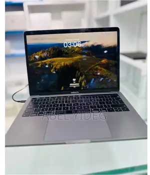 New Laptop Apple MacBook Pro 2019 16GB Intel Core I7 SSD 256GB