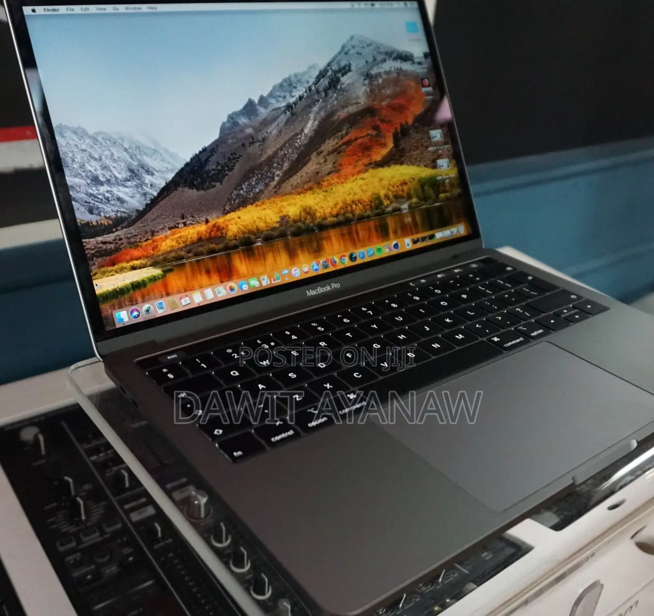 New Laptop Apple MacBook Pro 2018 32GB Intel Core I7 SSD 1T