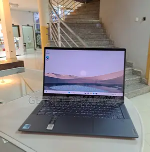 New Laptop Lenovo Yoga 710 16GB Intel Core I7 SSD 512GB