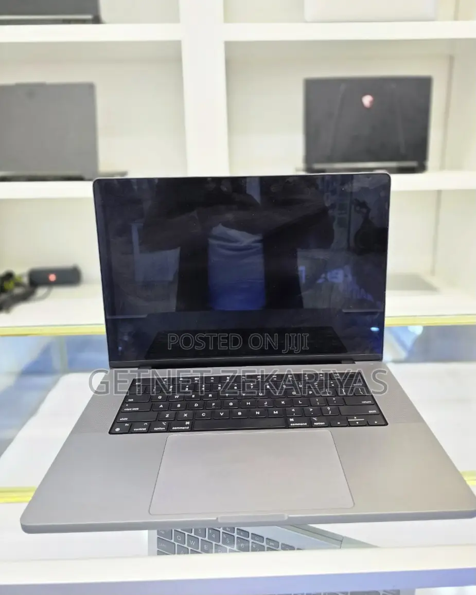 New Laptop Apple MacBook Pro 2019 32GB Intel Core I9 SSD 1T