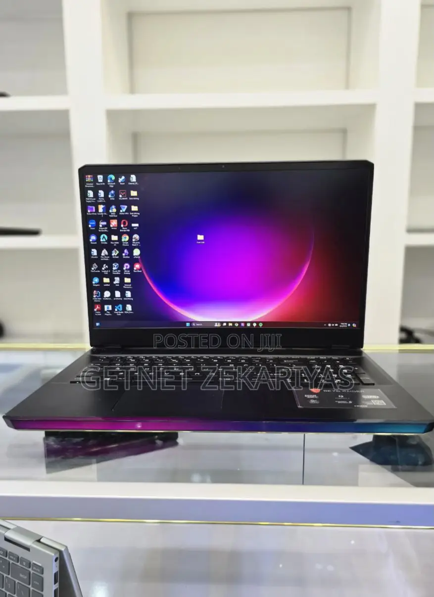 New Laptop MSI GE75 Raider 11UH 16GB Intel Core I7 SSD 1T