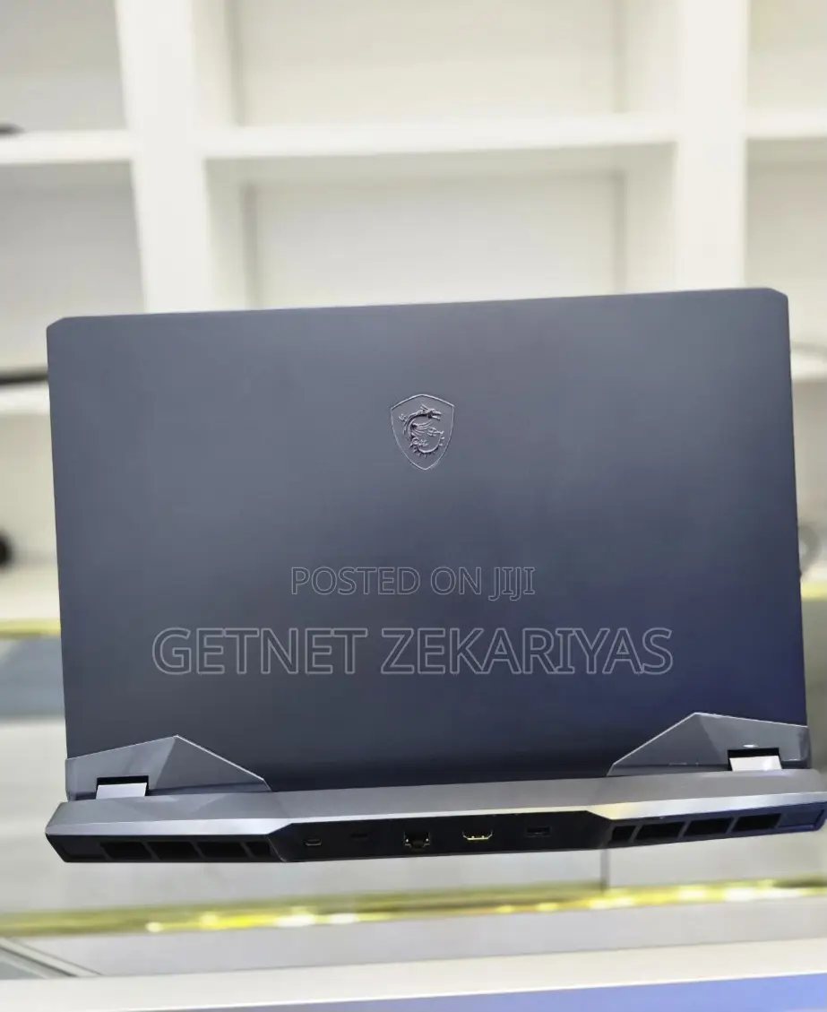 New Laptop MSI GE75 Raider 11UH 16GB Intel Core I7 SSD 1T