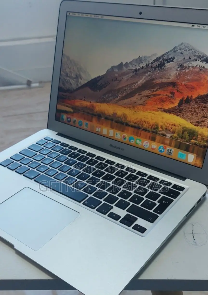 New Laptop Apple MacBook Air 2015 4GB Intel Core I5 SSD 128GB