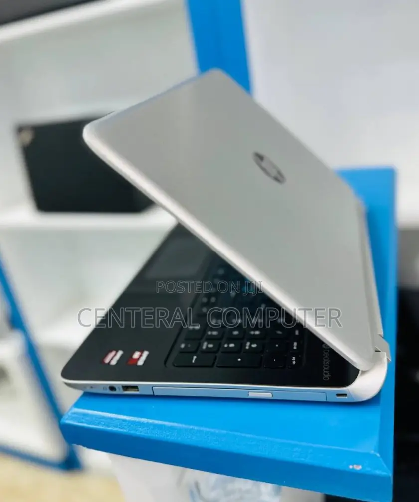 New Laptop HP 14-Dq1088wm 8GB Intel Core I5 SSD 1T