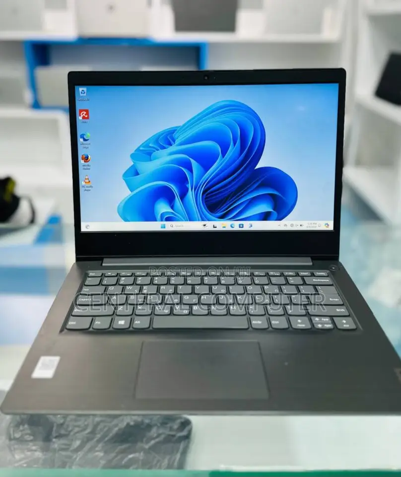 New Laptop Lenovo IdeaPad Z580 8GB Intel Core I5 SSD 256GB