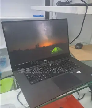 New Laptop Dell XPS 15 16GB Intel Core I9 SSD 512GB