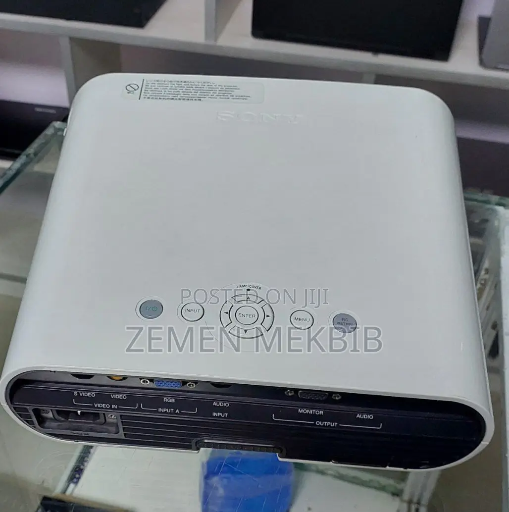 Sony VPL Es7 Projector