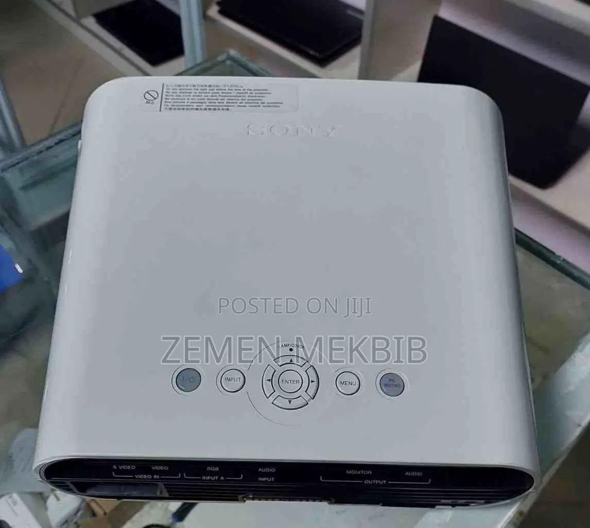 Sony VPL Es7 Projector