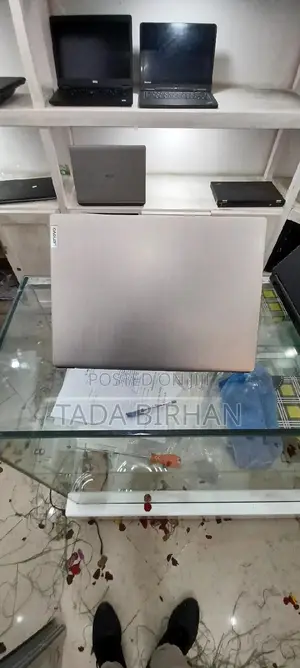 Photo - New Laptop Lenovo Ideapad 3 8GB Intel Core I3 SSD 512GB