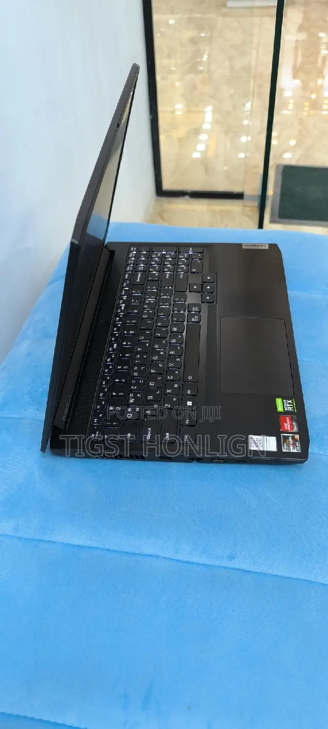 New Laptop Lenovo 16GB AMD Ryzen 5 SSD 512GB