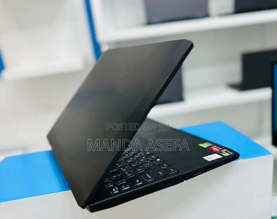 New Laptop Lenovo 16GB AMD Ryzen 5 SSD 512GB