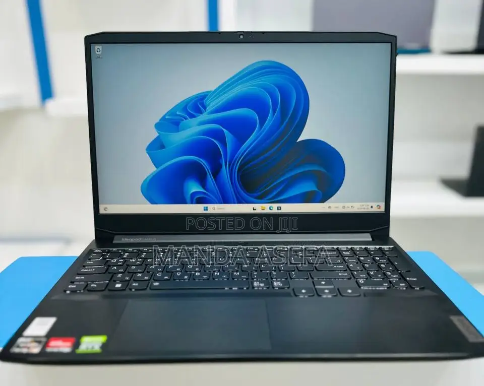 New Laptop Lenovo 16GB AMD Ryzen 5 SSD 512GB