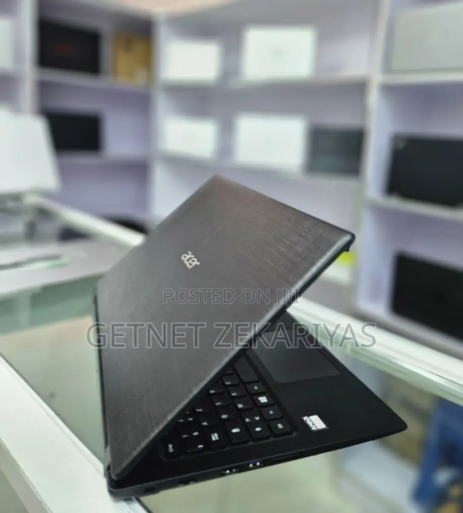 New Laptop Acer Aspire 3 4GB Intel Core 2 Quad HDD 500GB