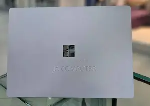 New Laptop Microsoft Surface 8GB Intel Core I5 SSD 256GB