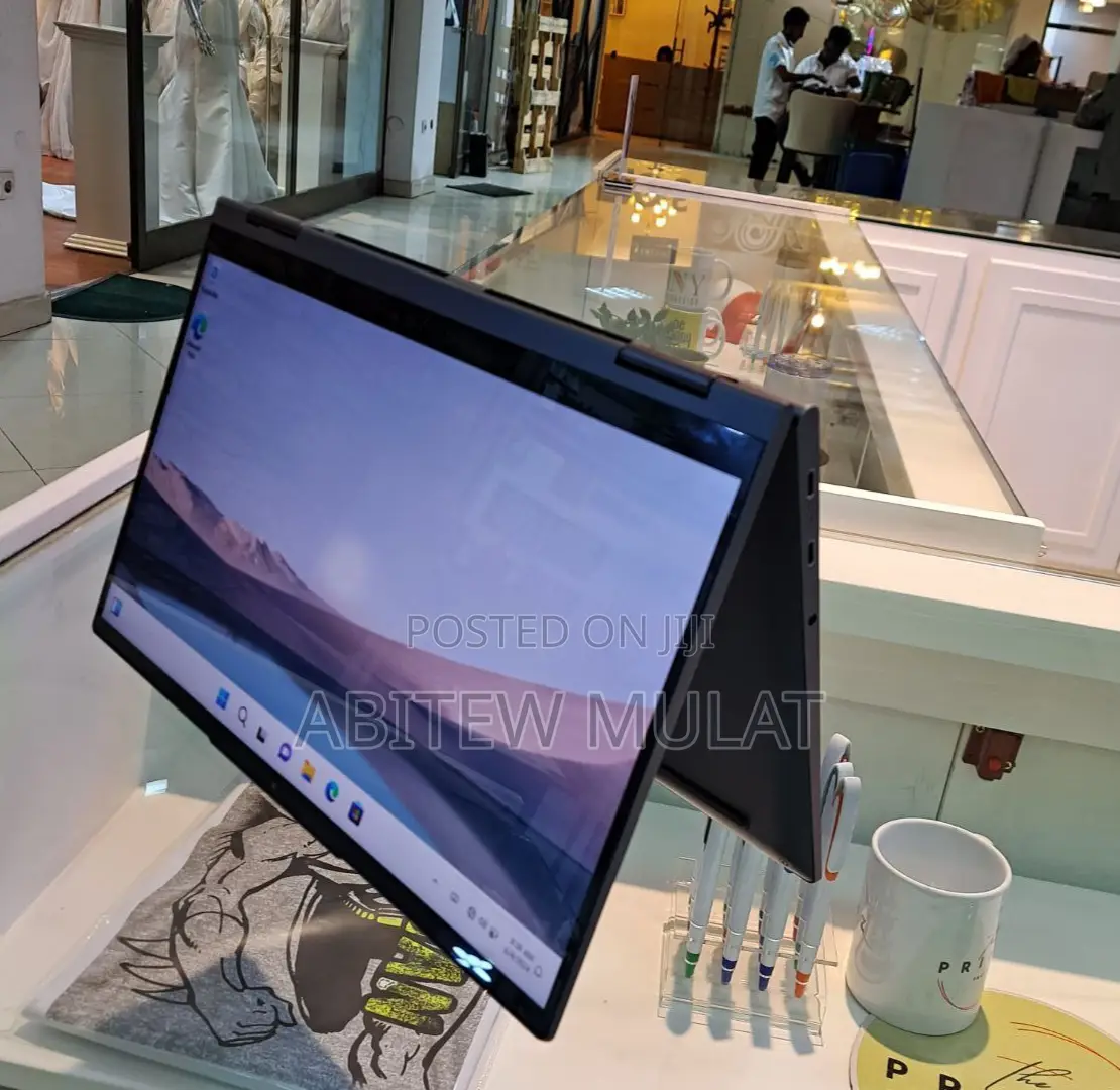 New Laptop Lenovo IdeaPad Yoga 13 16GB Intel Core I7 SSD 512GB