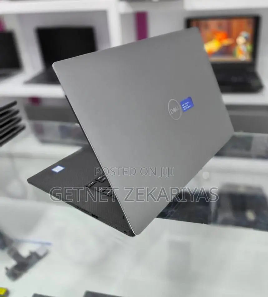 New Laptop Dell Precision 5540 16GB Intel Core I7 SSD 512GB