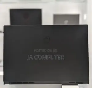 New Laptop MSI Creator 17 B11ue-224 16GB Intel Core I7 SSD 512GB