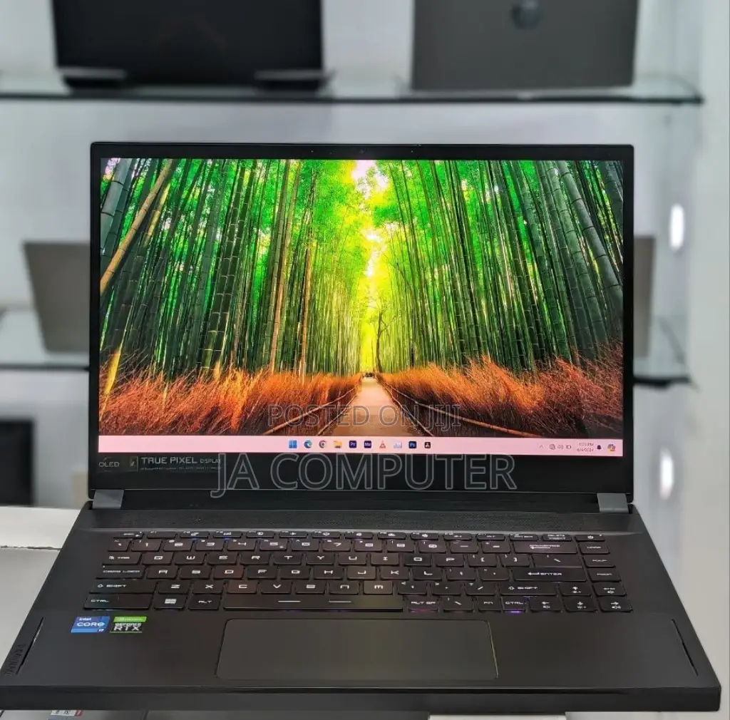 New Laptop MSI Creator 17 B11ue-224 16GB Intel Core I7 SSD 512GB