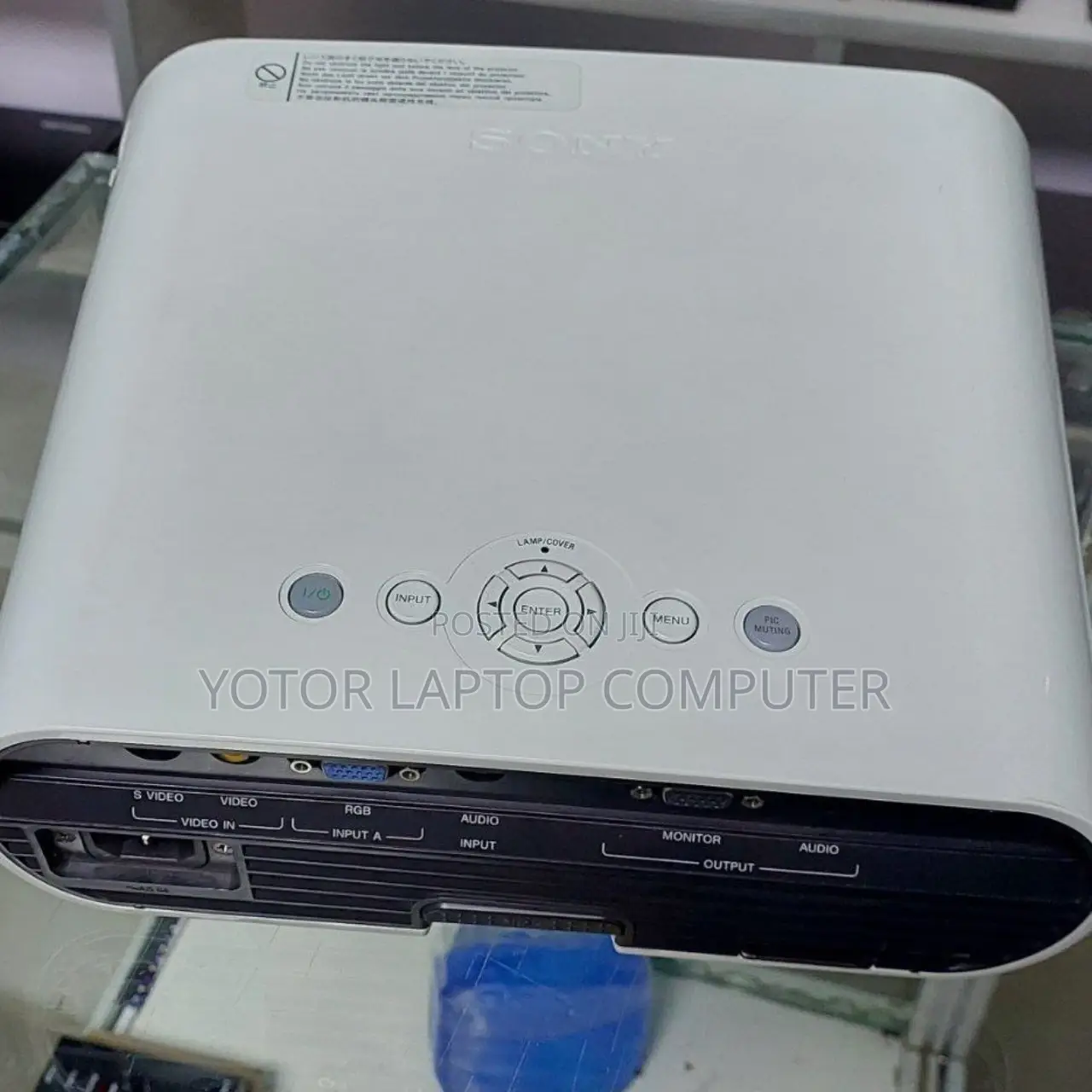 SONY VPL Es7 Projector With in Bag and Remote