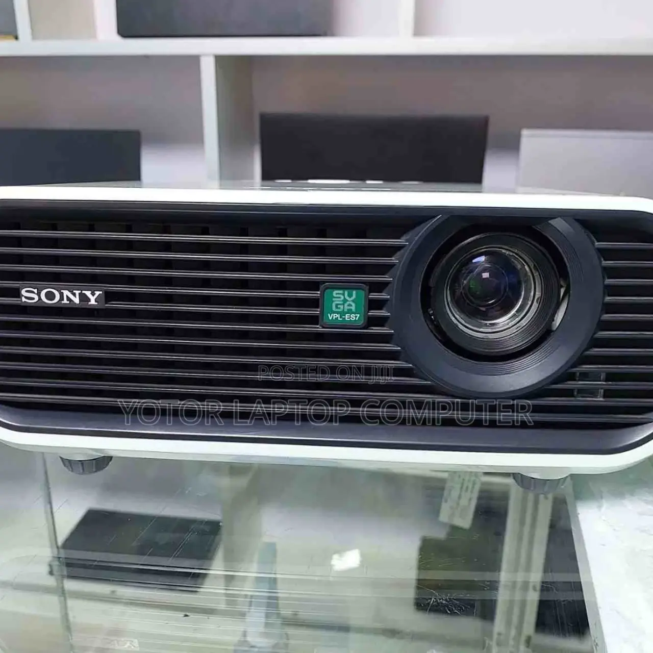 SONY VPL Es7 Projector With in Bag and Remote