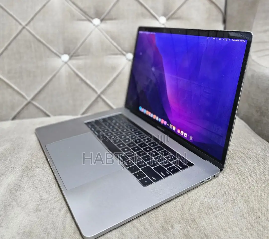 New Laptop Apple MacBook Pro 2016 16GB Intel Core I7 SSD 512GB