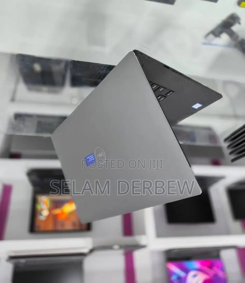 New Laptop Dell Precision 5540 16GB Intel Core I7 SSD 512GB