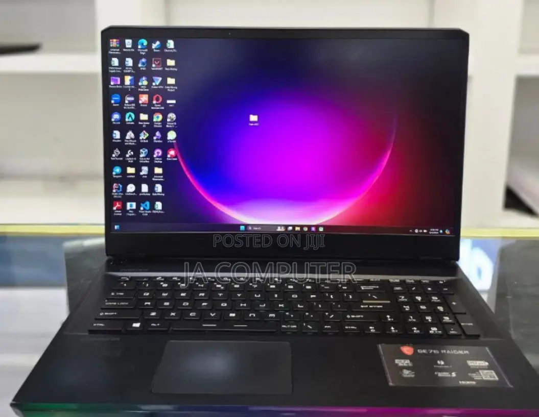 New Laptop MSI Raider GE76 12UGS 16GB Intel Core I7 SSD 1T