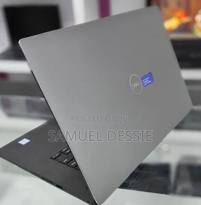 New Laptop Dell Precision 5540 16GB Intel Core I7 SSD 512GB