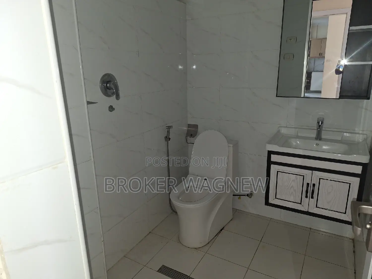 3bdrm Apartment in Yeka for rent