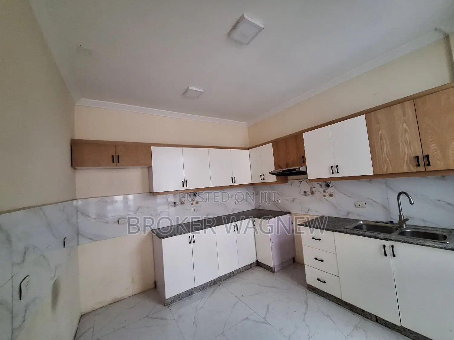 3bdrm Apartment in Yeka for rent