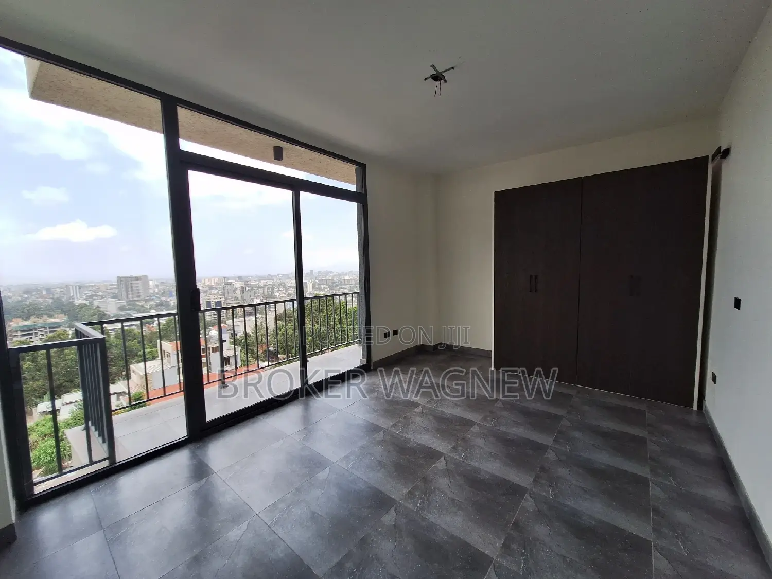 3bdrm Apartment in Yeka for rent