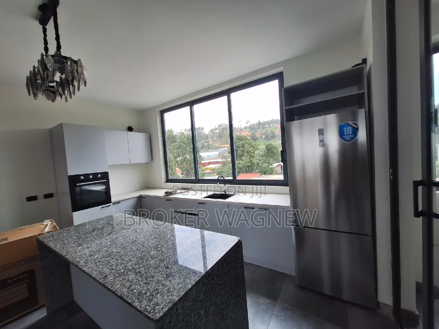 3bdrm Apartment in Yeka for rent