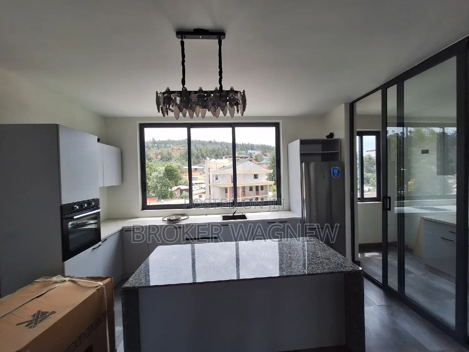 3bdrm Apartment in Yeka for rent