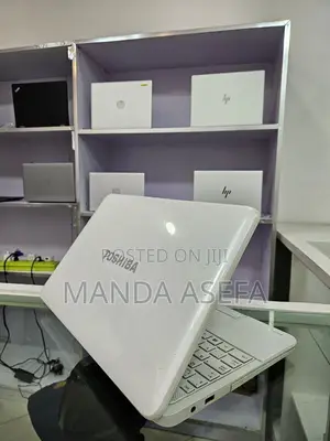 Photo - New Laptop Toshiba Satellite C855 4GB Intel Core I5 HDD 500GB