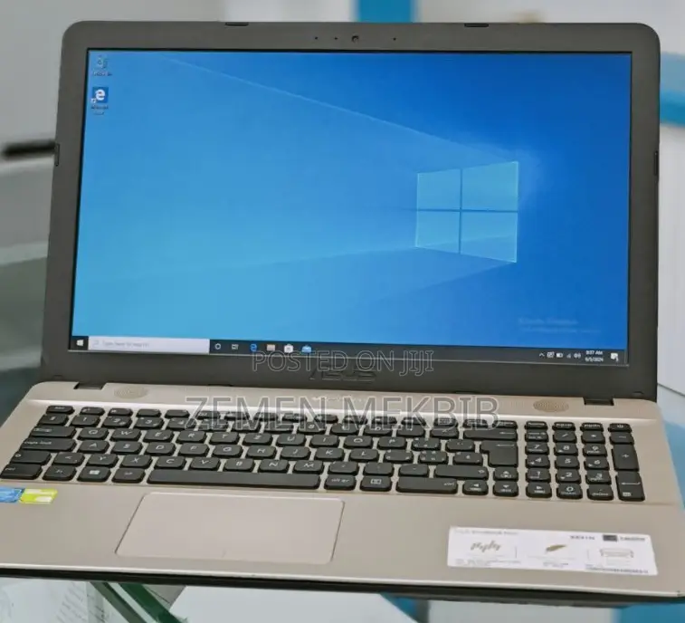 New Laptop Asus 4GB Intel Xeon HDD 1T