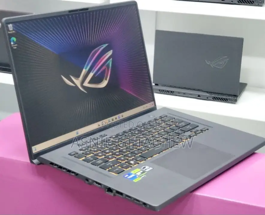 New Laptop Asus ROG Zephyrus G16 16GB Intel Core I7 SSD 1T