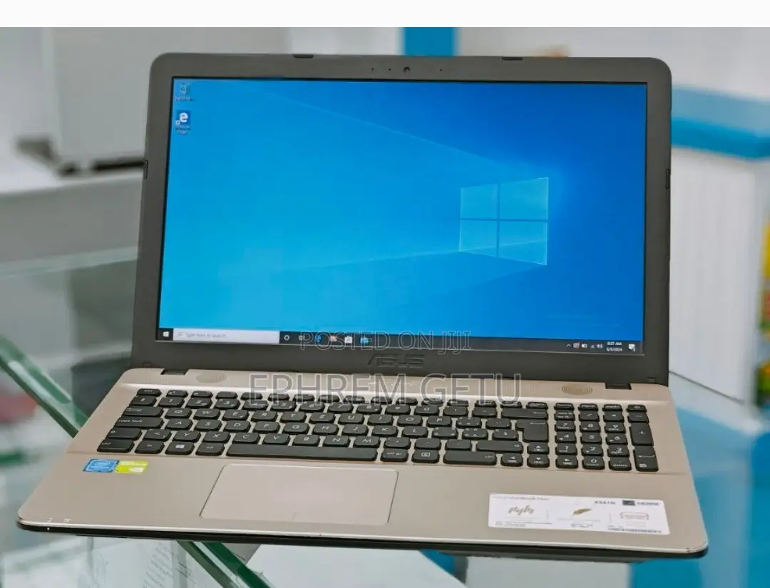 Laptop Asus A42DE 4GB Intel Celeron HDD 1T