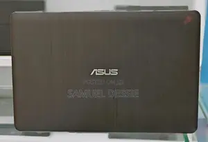 Laptop Asus 4GB Intel HDD 1T