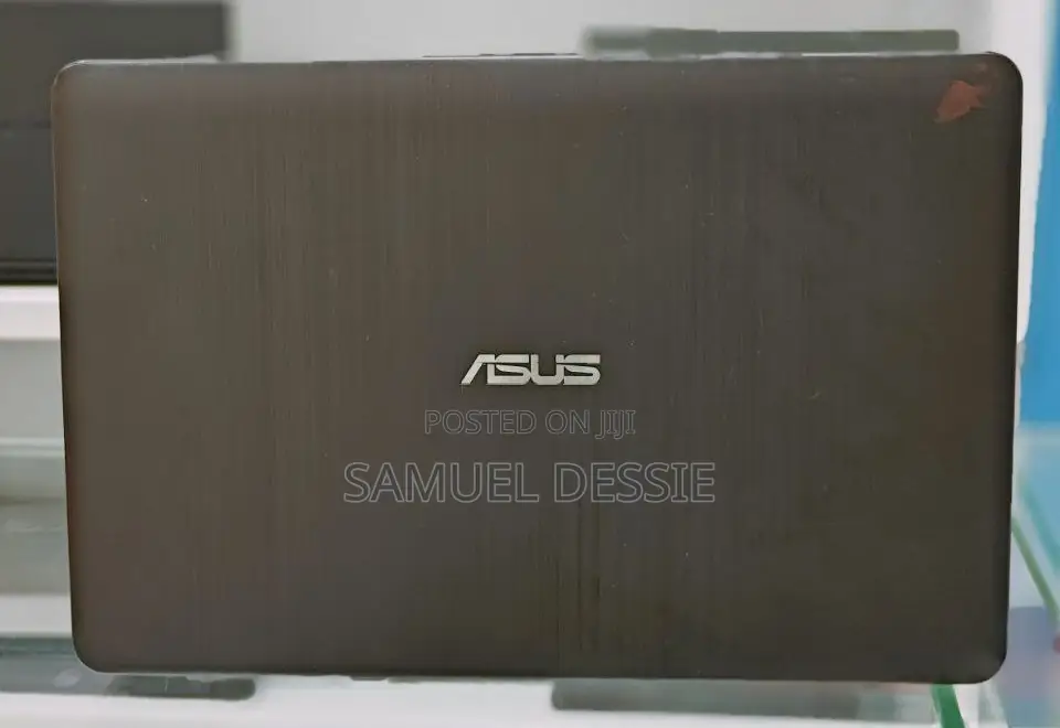 Laptop Asus 4GB Intel HDD 1T