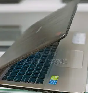 Laptop Asus 4GB Intel HDD 1T