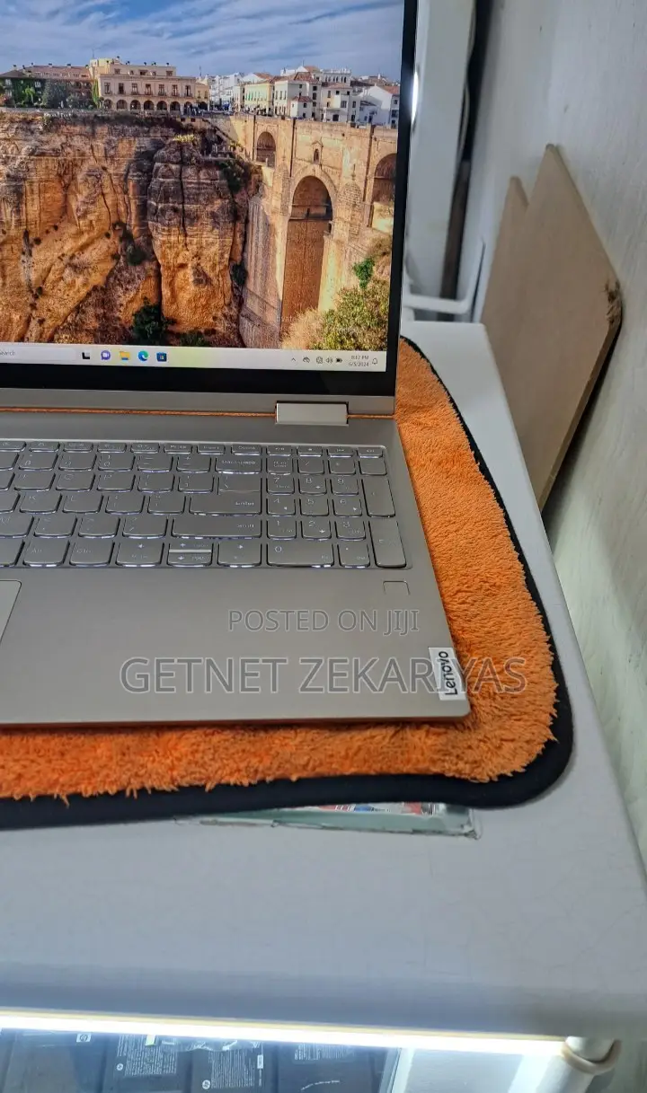 New Laptop Lenovo ThinkPad Yoga 12GB Intel Core I7 SSD 512GB