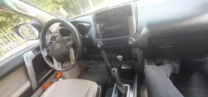 Toyota Land Cruiser Prado 2.7 i 2013 White