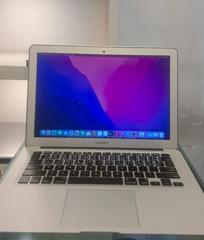 New Laptop Apple MacBook Air 2015 8GB Intel Core i5 SSD 128GB