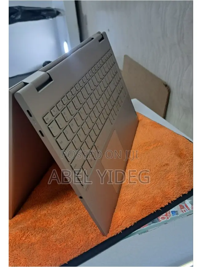 New Laptop Lenovo Yoga C740 12GB Intel Core I7 SSD 512GB