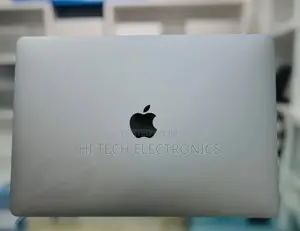 New Laptop Apple MacBook Pro 2019 16GB Intel Core I7 SSD 256GB