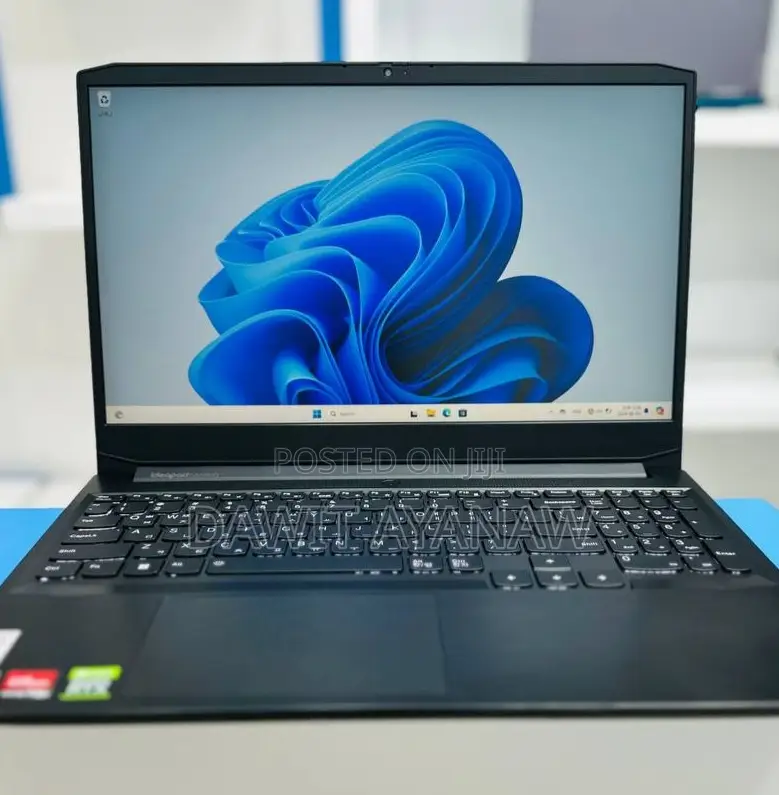 New Laptop Lenovo 16GB AMD Ryzen 5 SSD 512GB