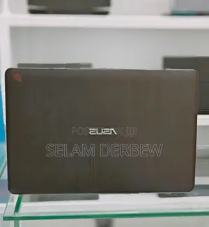 Laptop Asus 1015E 4GB Intel Core 2 Quad HDD 1T