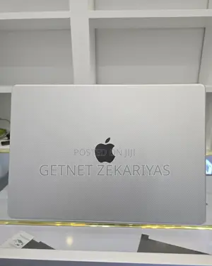 New Laptop Apple MacBook Pro 2023 M2 16GB Apple M2 SSD 1T