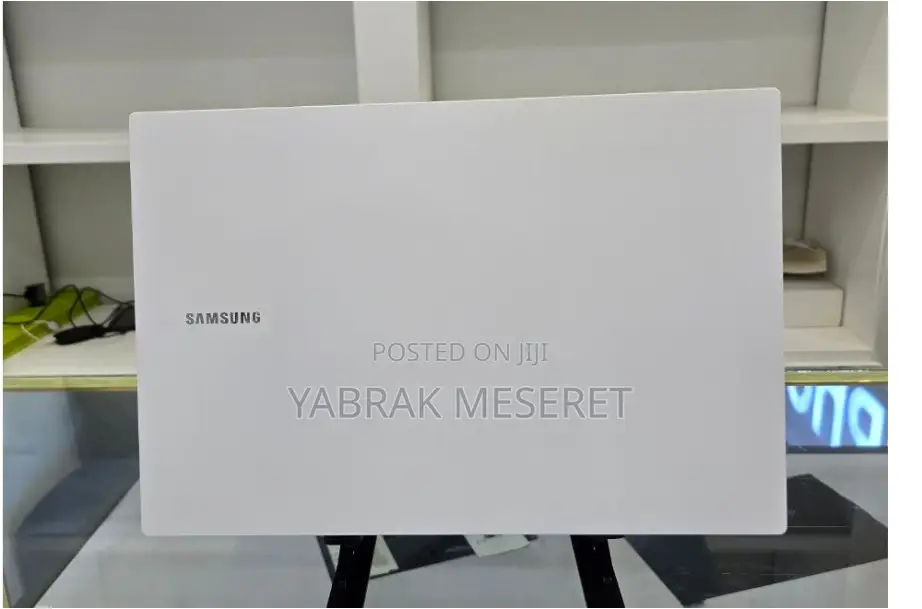 New Laptop Samsung 16GB Intel Core I5 SSD 512GB