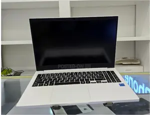 New Laptop Samsung 16GB Intel Core I5 SSD 512GB